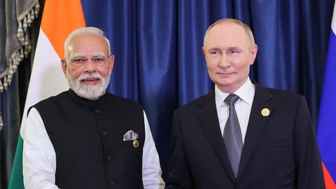 'भारत कंधे से कंधा...', पुतिन संग 40 मिनट वार्ता के बाद दिल्ली रवाना हुए PM मोदी, जानें क्या हुई बात