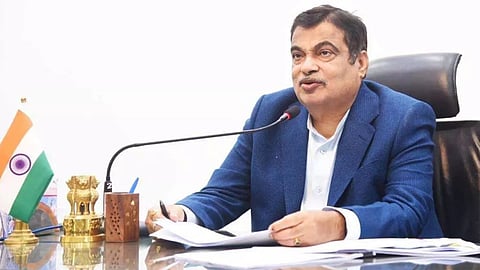 Nitin Gadkari ने ‘उत्तम नर्सरी का नियोजन और संतरा उत्पादकों के लिए सुधारित नीति’ विषय पर आयोजित बैठक में हिस्सा लिया। उन्होंने संतरा के निर्यात को योग्य बनाने के लिए कदम उठाने के लिए जोर दिया।