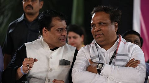 Maharashtra Nikaay Chunaav: बीएमसी चुनाव से पहले बीजेपी के कार्यकर्ताओं ने अपनी कमर कस ली है। मंत्री आशीष शेलार और विधायक अमित साटम ने हाल ही में मुंबई के सभी 227 वार्डों की समीक्षा शुरू कर दी हैं।