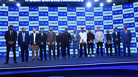 CEAT Cricket Awards: रोहित शर्मा को मिला खास अवॉर्ड, सैमसन, अय्यर व वरुण चक्रवर्ती को भी मिला सम्मान