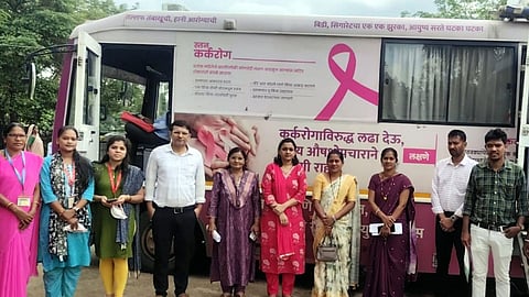 मोबाइल वैन से 3,350 महिलाओं की कैंसर की जांच