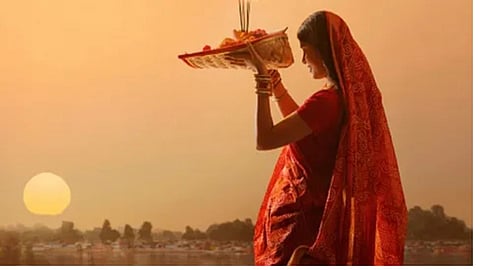 आज छठ पूजा का संध्या अर्घ्य, जानिए दिल्ली, नोएडा, लखनऊ समेत कई अन्य शहरों में सूर्यास्त का समय