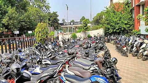 गड़चिरोली शहर में पार्किंग सुविधा का अभाव