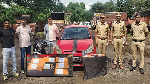 Wardha Crime News: वर्धा जिले के हिंगनघाट में घर की नातिन द्वारा चोरी करने की खबर सामने आई है। चोरी के बाद नातिन ने महंगी वस्तुएं भी खरीदी।