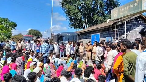 Protests against laborer kidnapping in Kalvan Khurd Nashik district