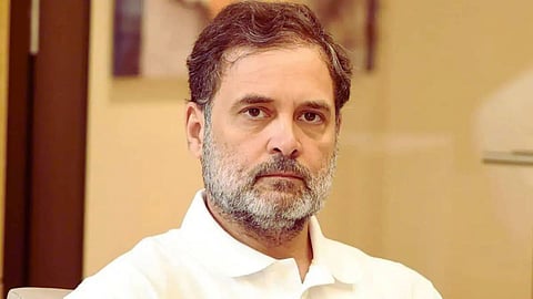 Maharashtra Politics: महाराष्ट्र में निकाय चुनाव को लेकर राजनीतिक पार्टियों में होड़ मची हुई है। इसी दौरान भारतीय जनता पार्टी के प्रवक्ता ने कांग्रेस पर ऐसा हमला बोला है कि राज्य में बवाल मच गया है।