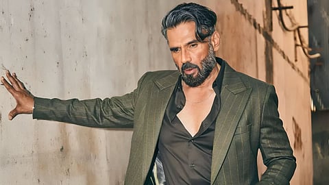 सुनील शेट्टी ने दशहरा पर फैंस को दी प्रेरणा, बोले- मंदिर की शांति और अंदर की आग बनाती है असली जीत