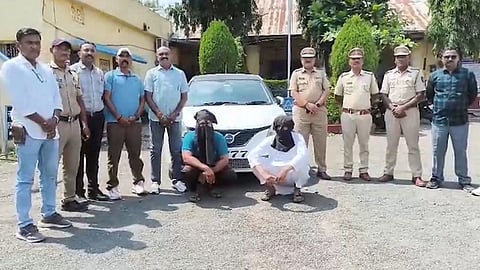 Washim Karanja police arrested two accused with mephedrone worth 7.5 lakh