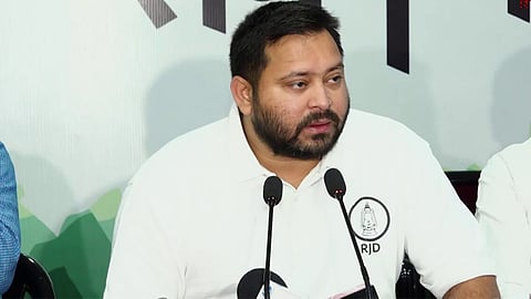 bihar-election-tejashwi-yadav-promise-panchayat-pension-5-lakh-aid-workers