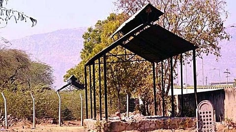 gadchiroli-150-villages-without-cremation-ground-facing-funeral-troubles