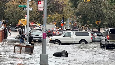Record broken in 10 minutes! Heavy rain wreaks havoc in New York, killing two; flights disrupted