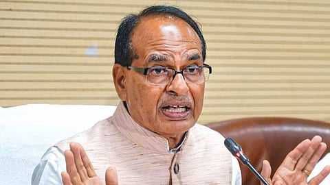 बिहार की सियासत में शिवराज की दस्तक, लालू यादव पर किया वार, कहा- कुर्सी के लिए किया बेटी का तिरस्कार