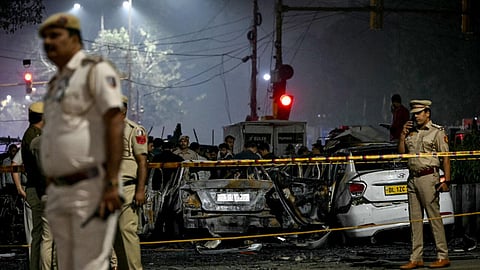 दिल्ली ब्लास्ट के बाद पुरानी कारों की खरीद-बिक्री में बढ़ी सतर्कता, जानिए किन बातों का रखें ध्यान