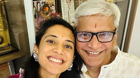 हॉस्पिटल से डिस्चार्ज हुए मंधाना के पिता, फिर भी नहीं हो रही शादी की चर्चा; खत्म हुआ पलाश से रिश्ता?