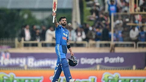 विराट कोहली ने ODI में जड़ा 52वां शतक, तोड़ा सचिन तेंदलुकर का महारिकॉर्ड, जश्न में डूबे फैंस