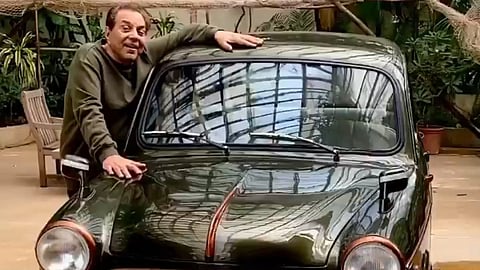 Dharmendra की पहली कार कौन सी थी? जानें बॉलीवुड के He-Man की लग्जरी कार कलेक्शन की अनसुनी कहानी
