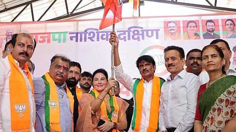 nashik-ramdas-charoskar-joins-bjp