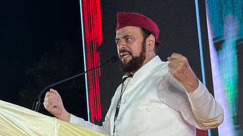 Abu Azmi in Thane: भिवंडी के पूर्व उपमहापौर अहमद सिद्दीकी व इंजीनियर जलालुद्दीन अंसारी के नेतृत्व में 'भिवंडी फर्स्ट' बैनर तले विधायक अबू आसिम ने खुलकर अपनी बात कही।
