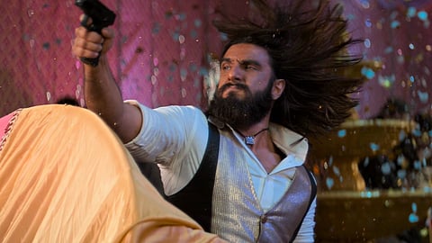 रणवीर सिंह की 'धुरंधर' का नया गाना 'ईजी-ईजी' रिलीज, दिलजीत की आवाज ने किया फैंस पर जादू