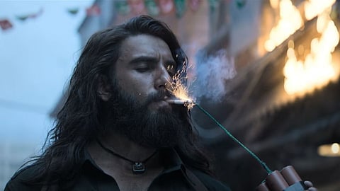Dhurandhar X Review: रणवीर सिंह को 'खूंखार' अंदाज देख फैंस हुए बेकाबू, थिएटर में मचा बवाल