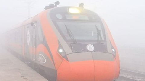 Good news for rail passengers! Fog will not affect trains, railway war room ready