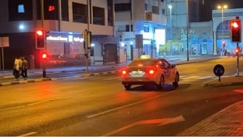 A viral video shows a driver in Dubai strictly following traffic rules even on an empty road at 4 am.