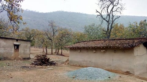 बुनियादी सुविधाओं से वंचित