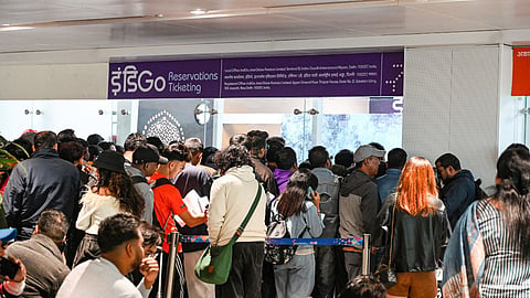 IndiGo Flight Cancelled: इंडिगो की 12 उड़ानें रद्द और कई घंटों की देरी से नागपुर एयरपोर्ट पर अफरा-तफरी। यात्रियों का हंगामा, 10 घंटे तक फंसे रहे पैसेंजर्स।