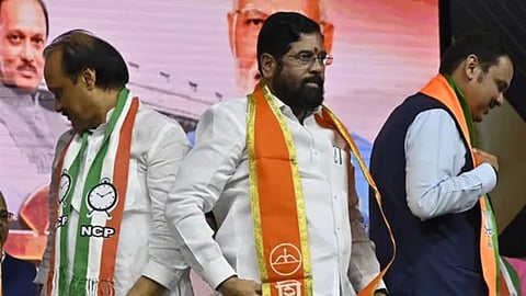 Maharashtra Local Body Elections: नागपुर में भाजपा अपने दम पर चुनाव लड़ने को तैयार, महायुति टूटती नजर आ रही है। शिंदे सेना और राष्ट्रवादी की उम्मीदें अभी भी बनी हुई हैं।