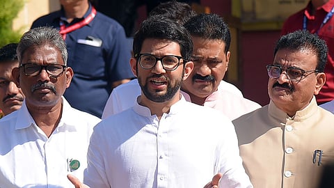 Opposition Protest Vidhan Bhavan: शीतसत्र में विपक्ष का सरकार पर हमला। किसान कर्जमाफी, कपास–सोयाबीन के उचित दाम की मांग पर विधान भवन की सीढ़ियों पर नारेबाजी। रोज 8 किसान आत्महत्या का आरोप।