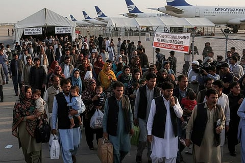 Not one or two, but a staggering 51,000... Pakistanis were caught begging abroad; they were forcibly kicked out.