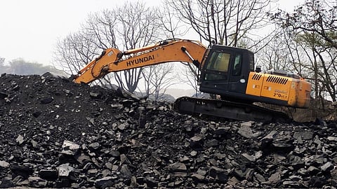 Coal Mine Pollution: MPCB रिपोर्ट में खुलासा: वणी में कोयला-चूना उद्योग से प्रदूषण चरम पर। करोड़ों की गारंटी जब्त, फिर भी हवा-पानी खतरे में। सांस लेने को लोग तरस रहे है।