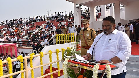 16.61 crore approved for Kamgar Bhawan in Akola, emphasis on making schemes people-oriented through technology
