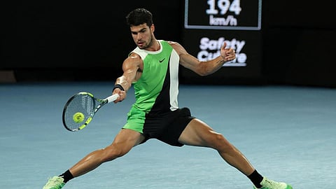 Alcaraz crushes De Minaur to reach semifinals