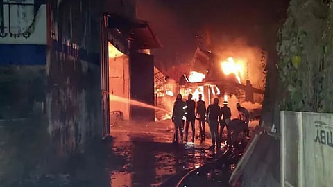 Mumbai Malvani Cylinder Blast Kolkata Warehouse Fire