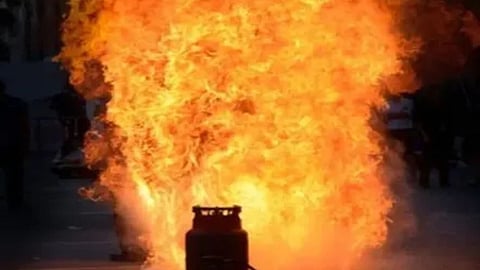 Malegaon Republic Day Gas Cylinder Blast News