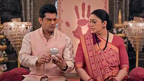 Smriti Irani and Mihir show Kyunki Saas Bhi Kabhi Bahu Thi Twist