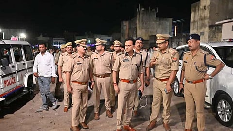Chaos in Saharanpur over offering namaz in mosque, tension in the area due to stone pelting