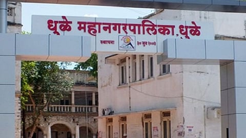 Dhule Municipal Corporation's ₹914 crore budget approved, yet only ₹72 lakh in the treasury; questions raised about the funds