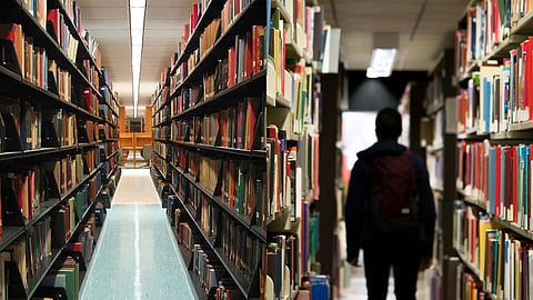 The culture of reading is under threat in Wardha; 10 libraries have closed in three years, and 8 more are likely to shut down