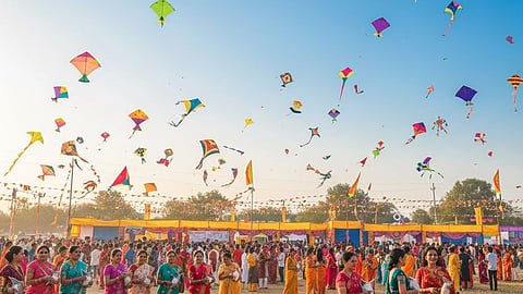 A blend of tradition and enthusiasm on Makar Sankranti, the kite festival in Yeola becomes a center of attraction.