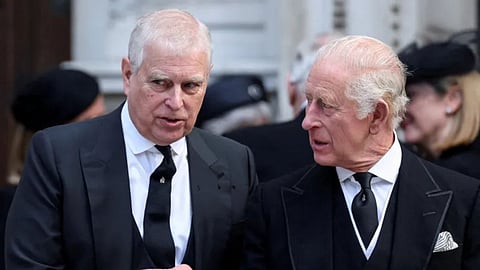 Royal turmoil in Britain! King Charles takes strong action after being named in the Epstein files, expelling his brother Prince Andrew from the palace.