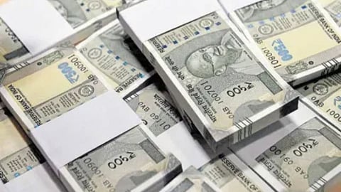 Jeevan Pradhikaran Yavatmal launches a drive to recover 105 Cr water tax dues. Major govt departments, including the Municipal Council and Hospitals, face disconnection if dues aren't paid.