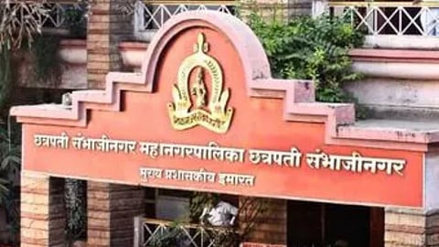 Controversy erupts in CSNMC as a junior engineer caught red-handed taking a bribe gets promoted. Complainant Ashfaq Khan has urged the CM to revoke the appointment citing govt rules.