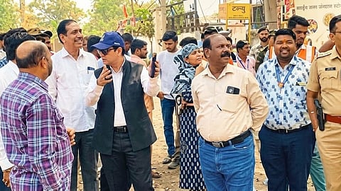 Major Municipal Action in Kanchanwadi: Anti-Encroachment Drive for 24-Meter Road; Permanent and Temporary Structures Demolished.