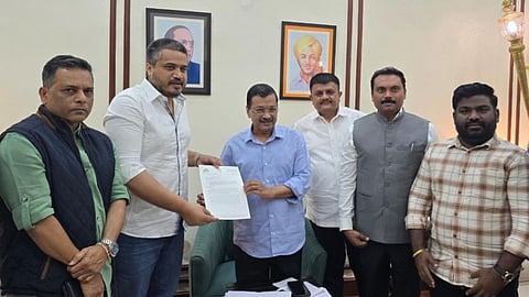 Rohit Pawar Arvind Kejriwal Meeting