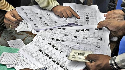 Negligence in Voter Lists: Notices Issued to 137 BLOs in Sambhajinagar; Suspension Threatened If Work Not Completed Within 7 Days