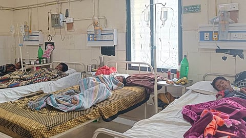 10 students in Chamorshi, Gadchiroli, fell ill after consuming Filaria tablets.