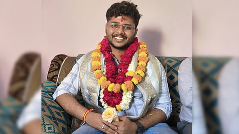 father runs grocery shop son cracks upsc with air 340 inspiring story of kartik