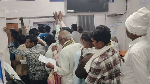 SBI Maregaon branch in Yavatmal struggles with 65,000 customers and only one cash counter. Lack of drinking water and space adds to misery. Read more.